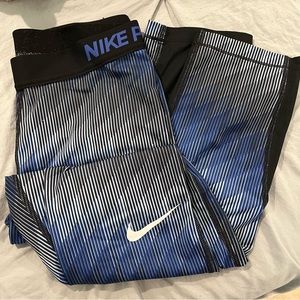 nike pro capri leggings
